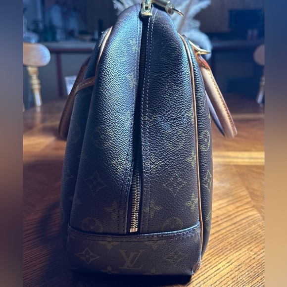 AUTHENTIC LOUIS VUITTON DEAUVILLE BAG - Picture 10 of 11